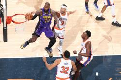 PG-包含詹姆斯巅峰对决，Faker与50激战湖人分钟，惊险取胜胜负难料！的词条