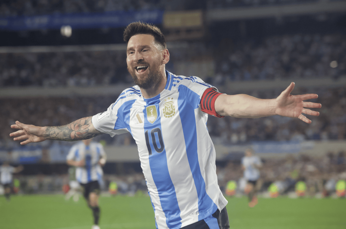 关于梅西回归赛场，比分优势明显首场状态亮眼，C9观众沸腾！的信息